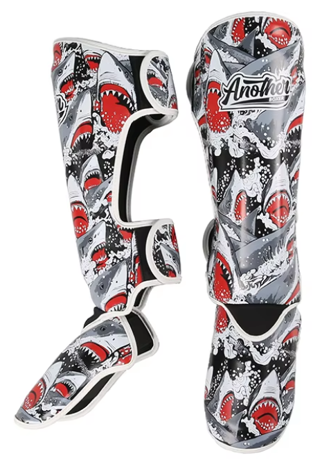 Shin guards (Shark)